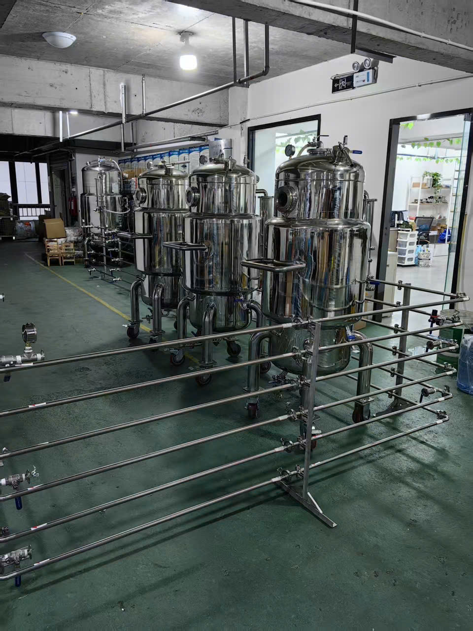 Hệ thống thiết bị và không gian thao tác sản xuất